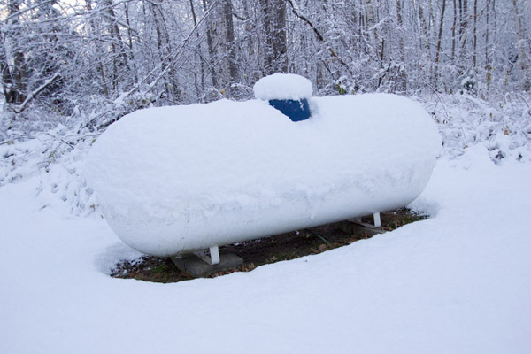 image of propane tank in snow depicting does propane freeze