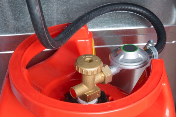 top part of propane tank with regulator